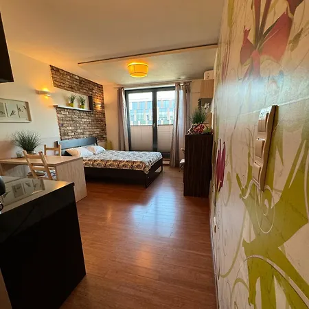 Modern & Cozy In The Centre Of Close To The Station Apartment *